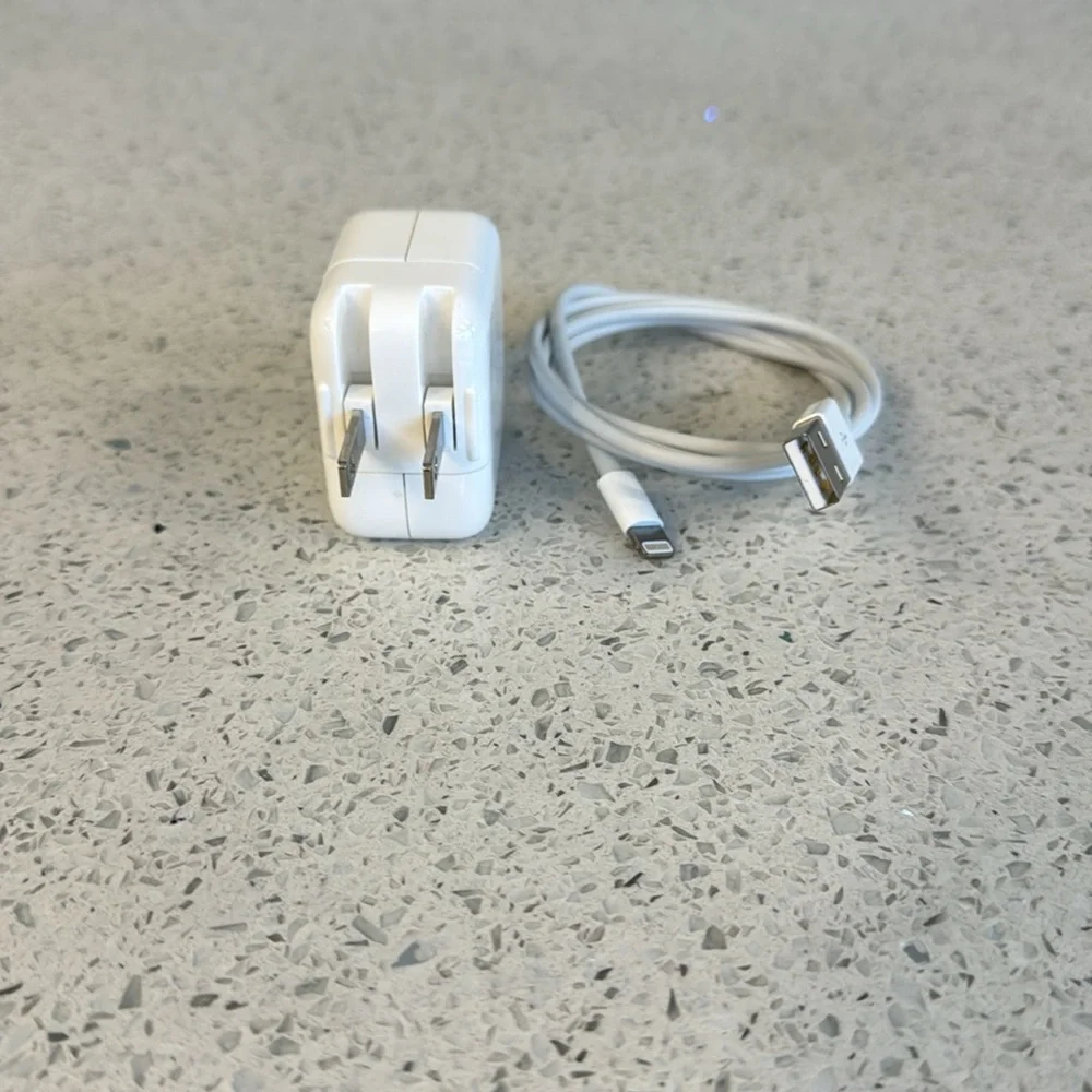 Apple 12 W USB power adapter, type a wall charger.